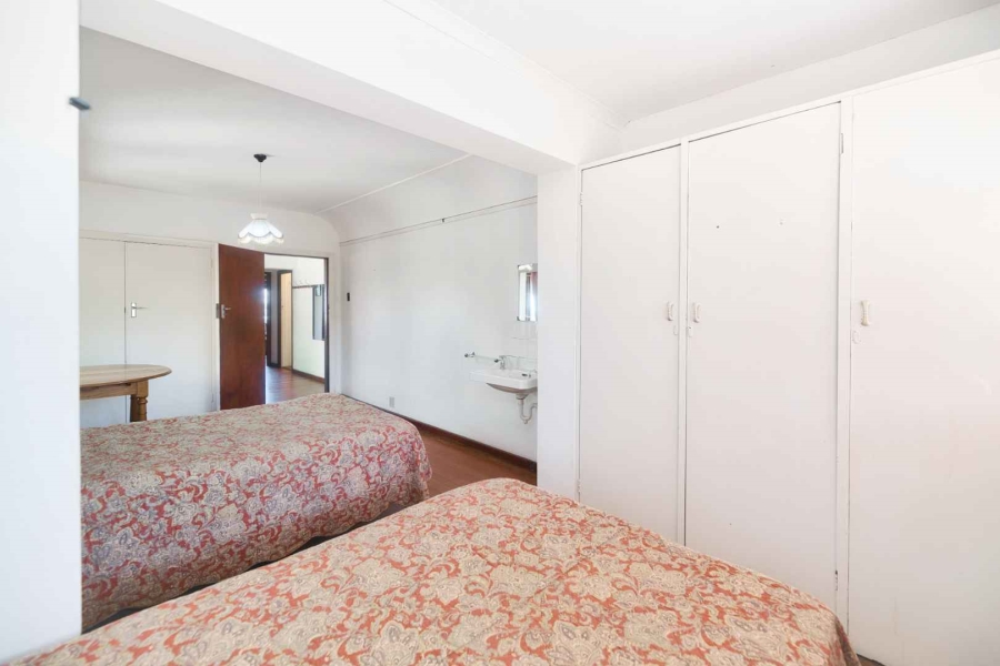 4 Bedroom Property for Sale in Westcliff Western Cape